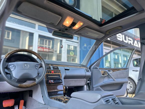  Mercedes - E 200 Kompressor Avantgarde 2001 Model E.2 Paket