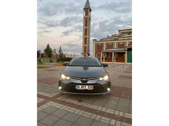 Sahibinden Toyota Corolla 1.8 Hybrid Dream 2021 Model