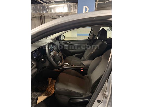 Sahibinden Renault Megane 1.3 TCe Touch 2024 Model 
