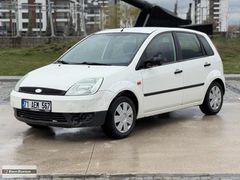 2005 MODEL/FORD FİESTA/HATASIZ/DEĞİŞENSİZ/TRAMERSİZ/CAM GİBİ/