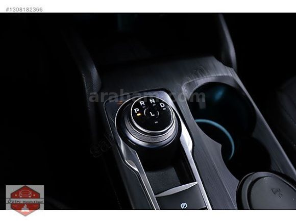 ÖZEN OTOMOTİV'DEN 2021 FORD FOCUS ÖZEL RENK %20 KDV Lİ