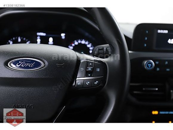 ÖZEN OTOMOTİV'DEN 2021 FORD FOCUS ÖZEL RENK %20 KDV Lİ