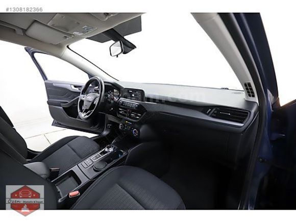 ÖZEN OTOMOTİV'DEN 2021 FORD FOCUS ÖZEL RENK %20 KDV Lİ