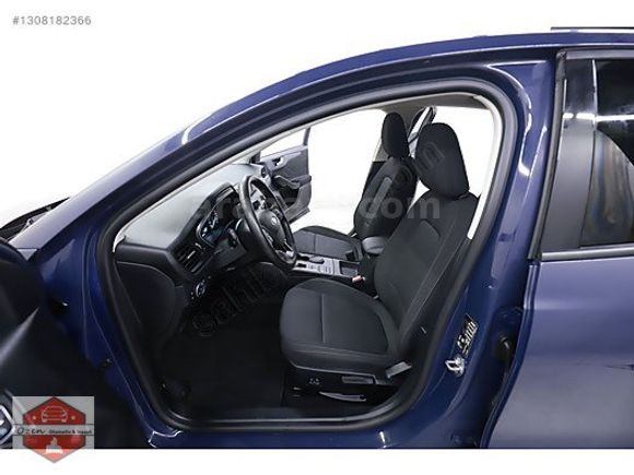 ÖZEN OTOMOTİV'DEN 2021 FORD FOCUS ÖZEL RENK %20 KDV Lİ