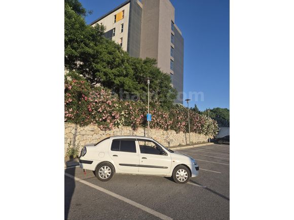 Sahibinden Renault Clio 1.5 dCi Expression 2002 Model  259.000 km Beyaz
