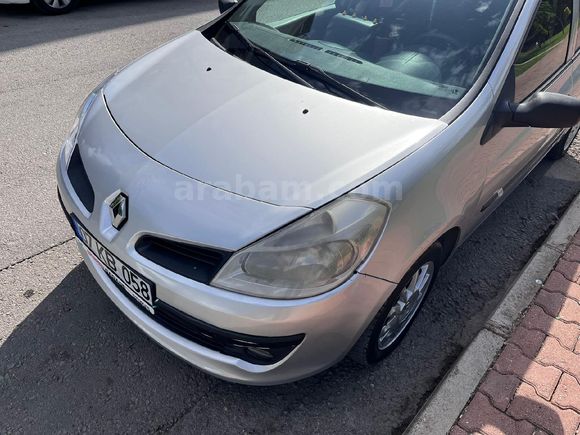 ACİL DÜŞÜK KM KADIN SAHİBİNDEN  Renault Clio 3  1.2 Extreme 2009 Model