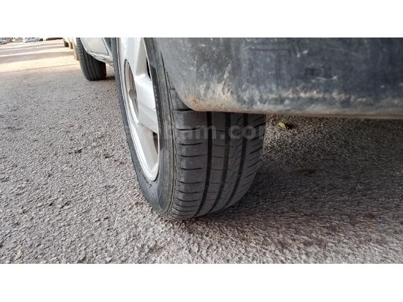 Sahibinden Renault Kangoo Multix 1.5 dCi Authentique 2004 Model  299.000 km Beyaz