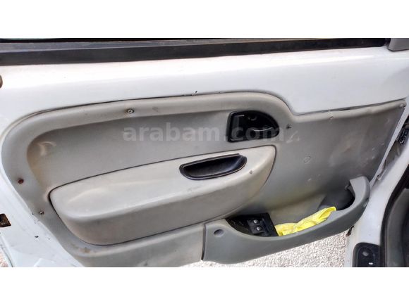 Sahibinden Renault Kangoo Multix 1.5 dCi Authentique 2004 Model  299.000 km Beyaz