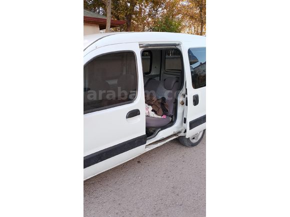 Sahibinden Renault Kangoo Multix 1.5 dCi Authentique 2004 Model  299.000 km Beyaz