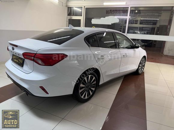HATASIZ BOYASIZ 2025 ÇIKIŞLI 1.5 ECOBLUE TİTANİUM X KM 34 BİNDE