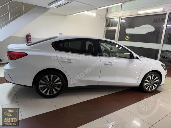 HATASIZ BOYASIZ 2025 ÇIKIŞLI 1.5 ECOBLUE TİTANİUM X KM 34 BİNDE
