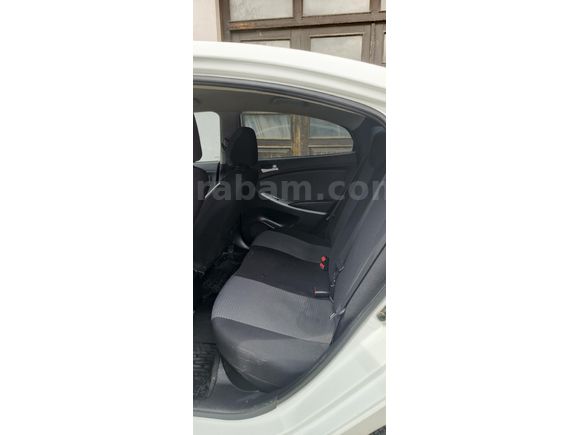 Sahibinden Hyundai Accent Blue 1.6 CRDI Mode 2014 Model