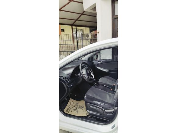 Sahibinden Hyundai Accent Blue 1.6 CRDI Mode 2014 Model