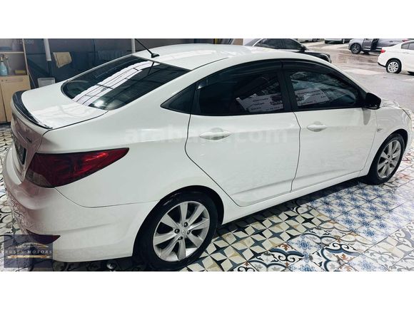 R&S MOTORS ACCENT 2017 ÇIKIŞLI 178 BİN FULL+FULL K.K. 12 TAK.