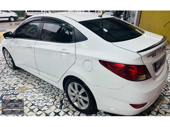 R&S MOTORS ACCENT 2017 ÇIKIŞLI 178 BİN FULL+FULL K.K. 12 TAK.