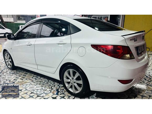 R&S MOTORS ACCENT 2017 ÇIKIŞLI 178 BİN FULL+FULL K.K. 12 TAK.