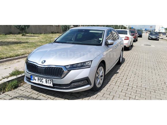 Sahibinden Skoda Octavia 1.5 e-Tec Premium 2023 Model  90.350 km Gri (Gümüş)