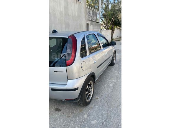 Sahibinden Opel Corsa 1.4 Twinport Enjoy 2005 Model 


     
