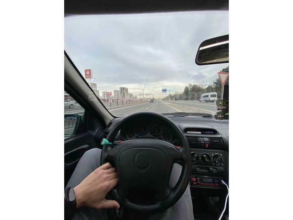 Opel Corsa 1.6 GSi   WAUXHALL SADECE DEĞERİNİ BİLENE