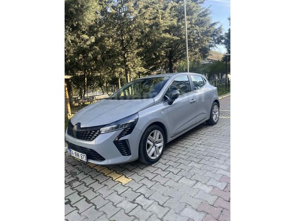 Sahibinden Renault Clio 1.0 TCe Evolution 2024 Model  40.000 km Gri