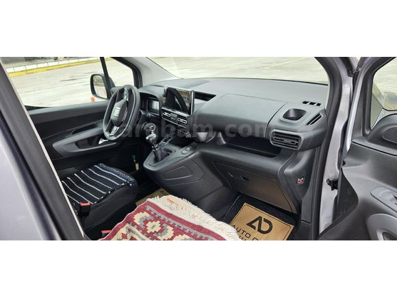 Sahibinden Fiat Doblo Combi 1.2 PureTech Easy 2025 Model Konya 7000 km Gri (titanyum)