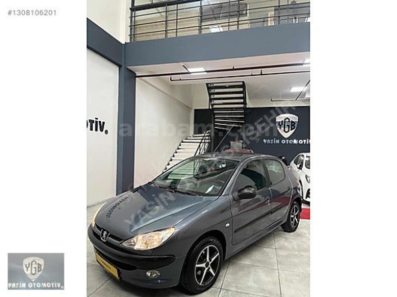 Galeriden Peugeot 206 1.4 Fever 2006 Model Eskişehir 80.000 km