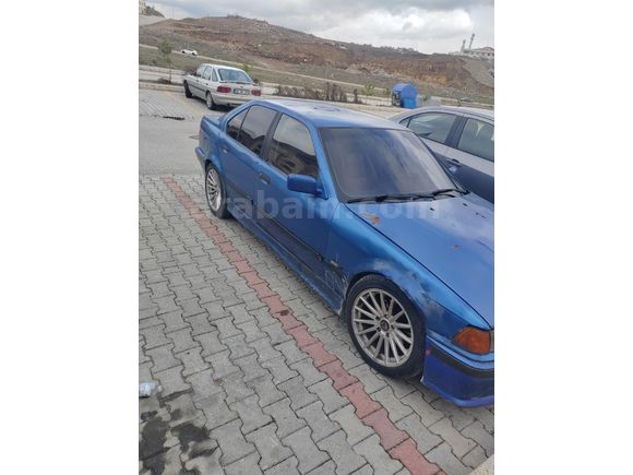 Sahibinden BMW 3 Serisi 318i Standart 1993 Model  320.000 km Mavi (metalik)