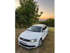 Sahibinden Volkswagen Jetta 1.6 TDi Trendline 2012 Model  290.000 km Beyaz