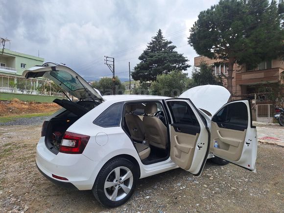 Sahibinden Skoda Rapid 1.6 TDI Spaceback Elegance 2015 Model  320.000 km Beyaz