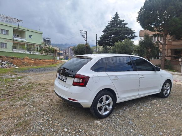 Sahibinden Skoda Rapid 1.6 TDI Spaceback Elegance 2015 Model  320.000 km Beyaz
