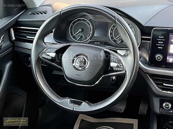 2022 SKODA SCALA 1.0 TSİ PREMİUM 2 BOYA SERVİS BAKIMLI 118BİNDE