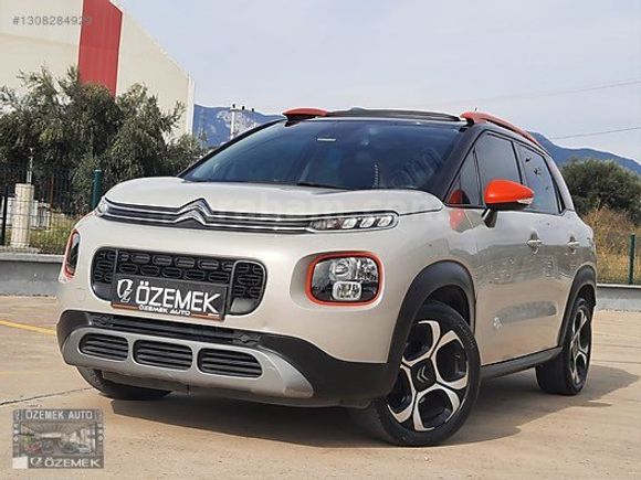 ÖZEMEK AUTO-BOYA HATA YOK-DAHA 40 BİNDE-CAM TAVAN-360 KAMERA