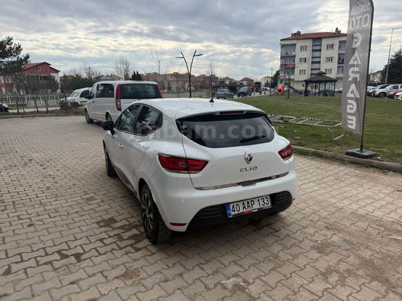 Renault Clio 09 TCE Joy