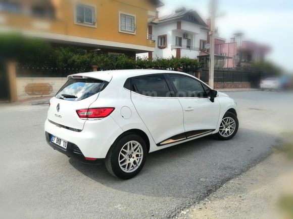 Hatasız Boyasız Değişensiz Renault Clio 1.2 Joy 2015 Model