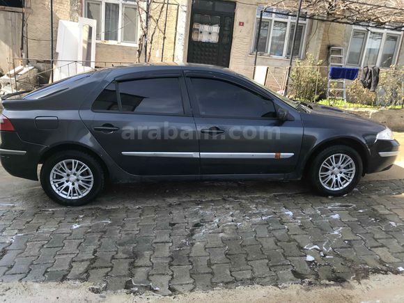 Sahibinden Renault Laguna 1.6 Privilege 2005 Model  337.000 km Gri (titanyum)