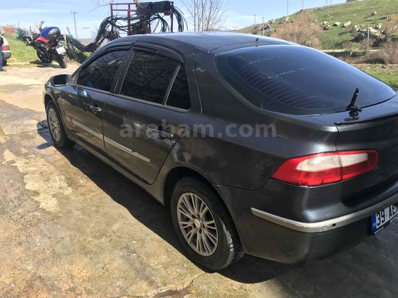 Sahibinden Renault Laguna 1.6 Privilege 2005 Model  337.000 km Gri (titanyum)