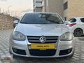 2011 JETTA YENİ GÖGÜS 1.6 TDİ 288000KM MANUEL