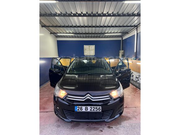 Sahibinden Citroen C4 1.6 HDi Attraction 2011 Model  172.000 km Siyah
