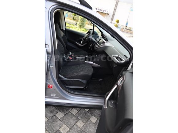 PEUGEOT 2008 HATASIZ OTOMATİK 44 BİN KM
