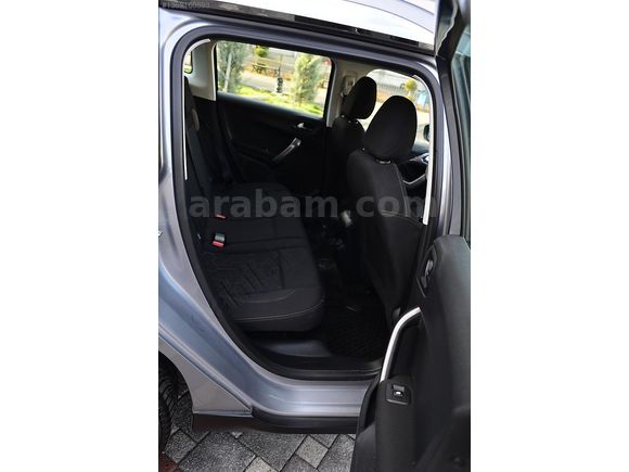 PEUGEOT 2008 HATASIZ OTOMATİK 44 BİN KM