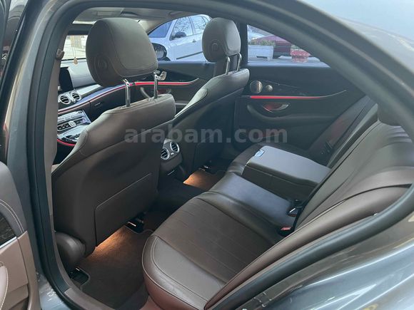 Sahibinden 2018 çıkışlı E 180 AMG 2017 Model 160.000 km 