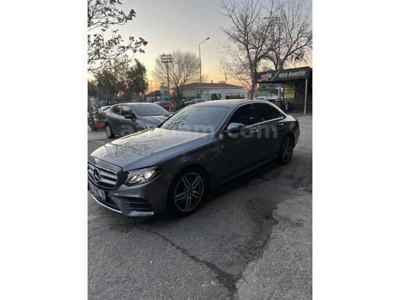 Sahibinden 2018 çıkışlı E 180 AMG 2017 Model 160.000 km 