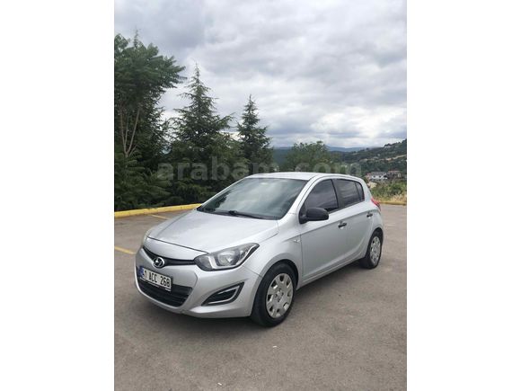 ACİL TEK RAKAM Hyundai i20 SIFIR VİZELİ BAKIMLI 