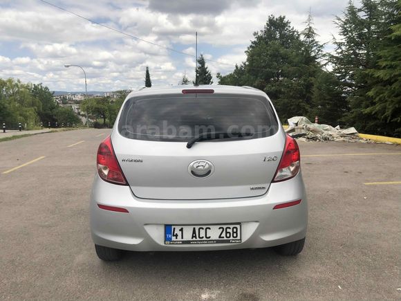 ACİL TEK RAKAM Hyundai i20 SIFIR VİZELİ BAKIMLI 