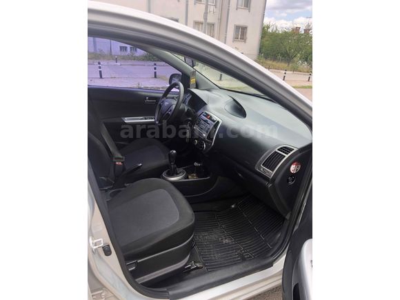 ACİL TEK RAKAM Hyundai i20 SIFIR VİZELİ BAKIMLI 