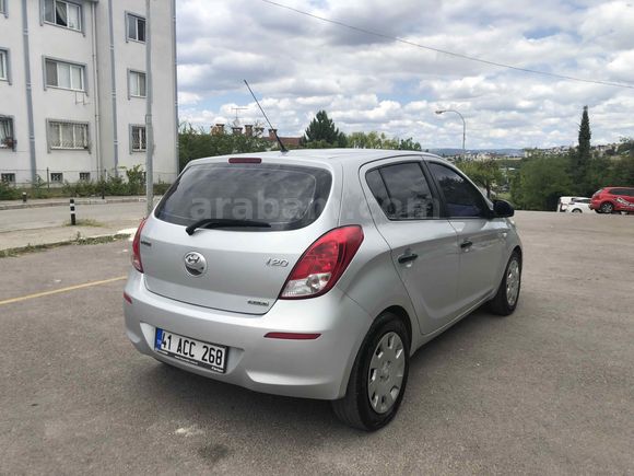 ACİL TEK RAKAM Hyundai i20 SIFIR VİZELİ BAKIMLI 