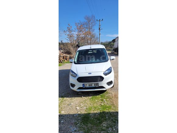 Sahibinden Ford Tourneo Courier 1.5 Deluxe 2023 Model