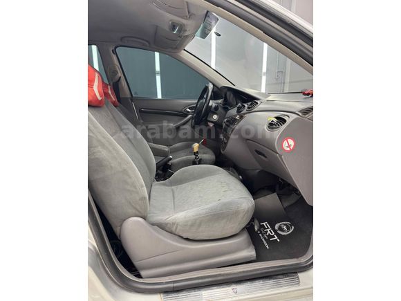 Sahibinden Ford Focus 2.0 Ghia 2001 Model 