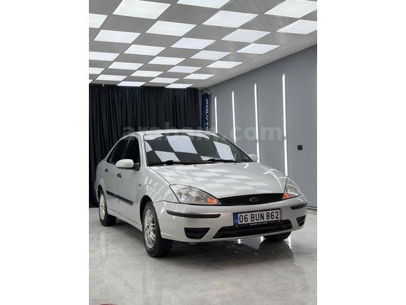 Sahibinden Ford Focus 2.0 Ghia 2001 Model 