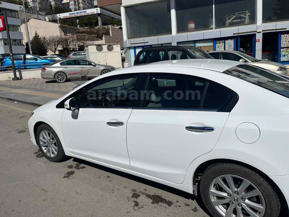 Sahibinden Honda Civic 1.6i VTEC Elegance 2012 Model 